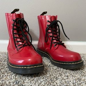 RED DOC MARTINS!!